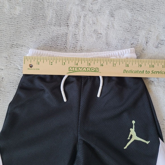 Nike Jordan Jumpman Toddler Size 4T 3-4 Yo Wild Tribe Blk & Wht Athletic Shorts - Picture 2 of 10